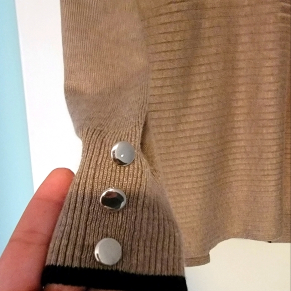 Cardigan - Picture 3 of 4